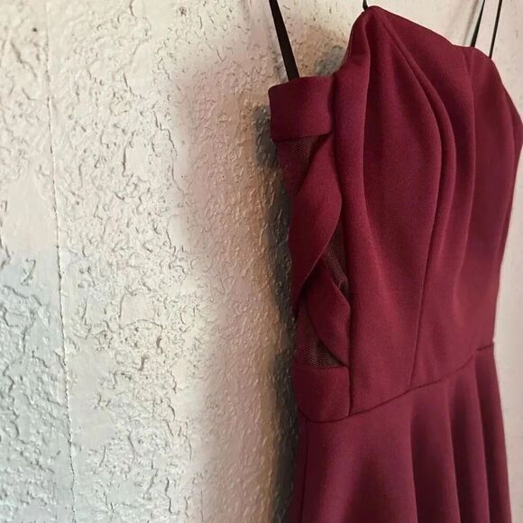 B. Darlin Women’s Burgundy strapless Short Cocktail Size 1/2 - Picture 2 of 5